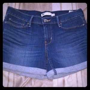 Levi jean shorts